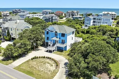Image de Mr. Sandman | 1080 ft to the beach | Private Pool, Hot Tub, and Dog Friendly