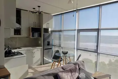 Image de St Tropez 603, Beachfront