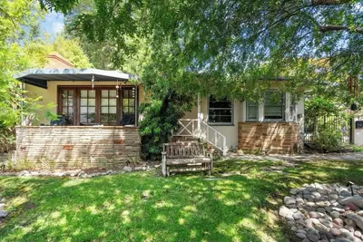 Image de Mid-Century Retreat in Burbank