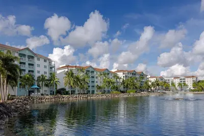 Image de 2-bedroom Marriott condo in Doral. The week of the Pga Tour stop at Trump Doral