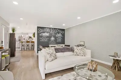 Image de Hot Tub Retreat FirePit, Gazebo, Cold Plunge