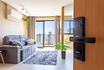 Image de New 20th Floor Apartment, Close to Everything!