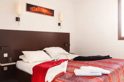 Image de Beautiful Views in the South of France! 2 Comfortable Units! Parking Available!