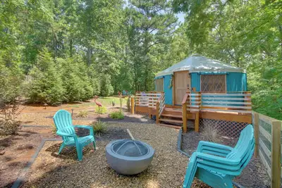 Image de Unplugged Retreat! Unique Yurt w/ Deck in Smokies
