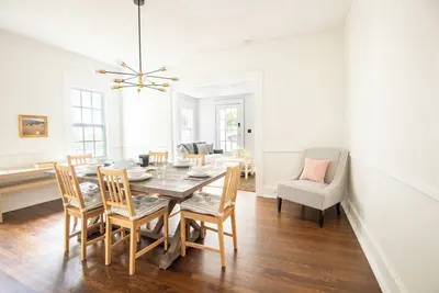 Image de Tri-City Traditions – Groups/WiFi/Downtown