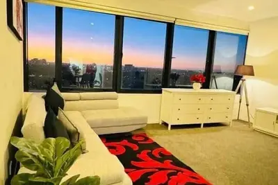 Image de Stylish Apartment with city view. Free parking.