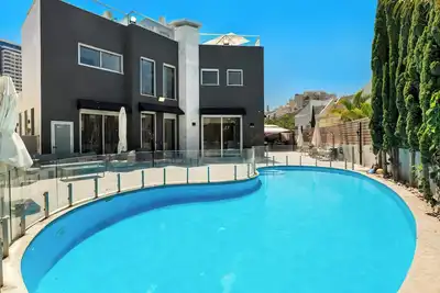 Image de O&O Group - Luxury Sea Front Villa Amazing Pool