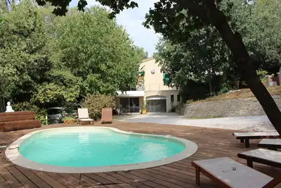 Image de Grande villa sur 1800 m2 de terrain boisé avec piscine au nord de Montpellier