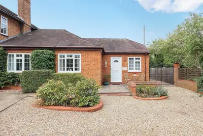 Image de 2 chambres à coucher à Evesham