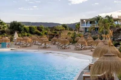 Image de Appartement 'Luxe et Plage Caribéenne à Estepona' avec Vue sur la Mer, Wi-Fi et Climatisation