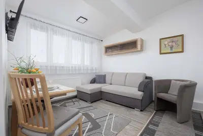 Image de Siennicka 38a | Warsaw | Modern Apartment | Fan | City View