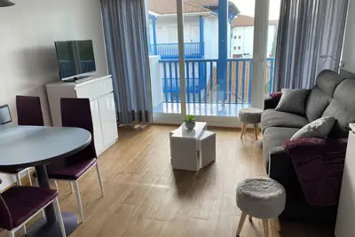 Image de Residence Fort Socoa avec piscine, à 600 mètres de la plage et des commerces.