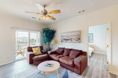 Image de The Villages of Five Points apartment w/community pools, tennis courts, shops