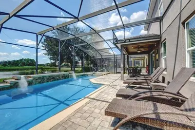 Image de New! Spacious 5-Bedroom Resort Pool Home with Lake View