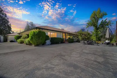 Image de New! Sierra View Retreat Luxe Getaway near Yosemite