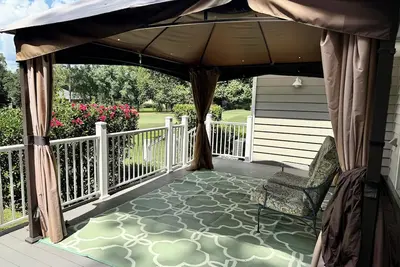 Image de Sleeps 12 -3-bdrm directly on Golf course. Beach, casino golf shopping large