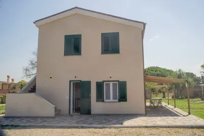 Image de Casaleri is the ground floor of a Maremma reclamation farmhouse 3 km from the sea