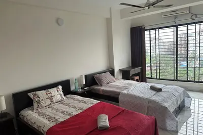 Image de Wonderful 3-bedroom specious apartment with Ac in West Khulshi, Chittagong