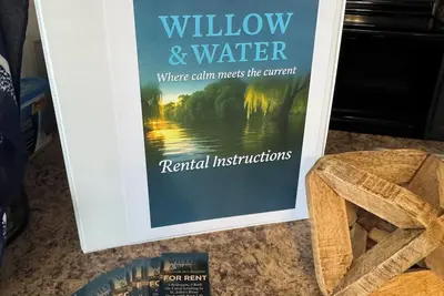 Image de Willow & Water\n“Where calm meets the current”