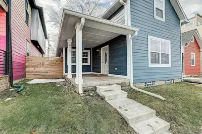 Stylish - 2br - Bates-Hendricks