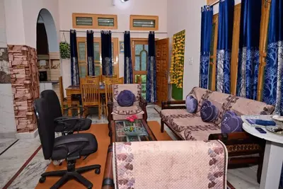 Image de Peaceful stay : 2-bedroom, bright living area, kitchen, terrace, and garden