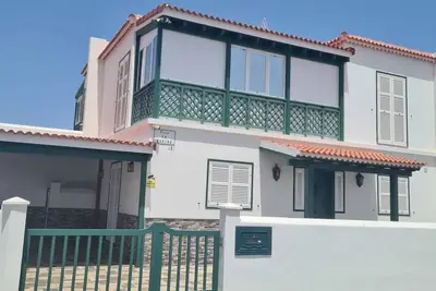 Image de House on the natural beach of Abades