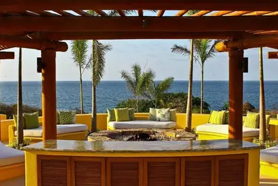 Image de Fully staffed beach access Kupuri Estate with Pool