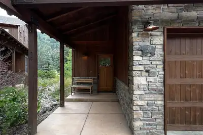 Image de Spacious 3-bedroom townhome in Durango with mountain views, perfect for families.