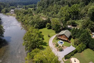 Image de The Reel Tuck - Smoky Mountain River House