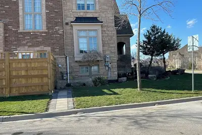 Image de Markham Comfort Stay – 3 King Beds, 2 Baths, Close to Golf & Trails