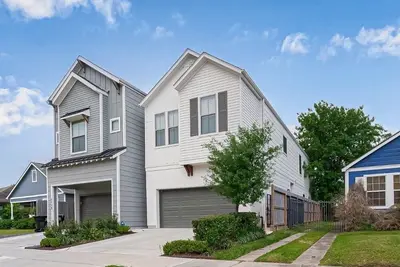 Image de Stunning Heights 3br • Office • Patio • Garage