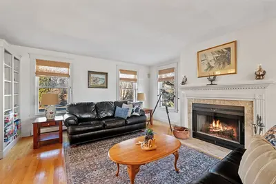 Image de Bell View: Private tennis court and an in-law