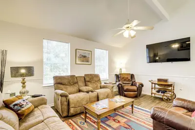 Image de 1 Mi to Downtown & Shopping: Quiet Brenham Home