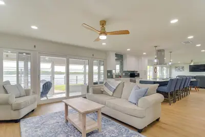 Image de Riverfront Ruskin Home w/ Boat Dock, 1 Mi to Beach