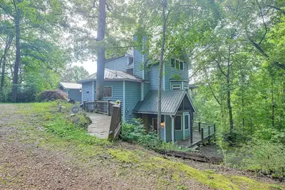 Image de 5-Story Group Getaway w/ Game Room in Franklin!