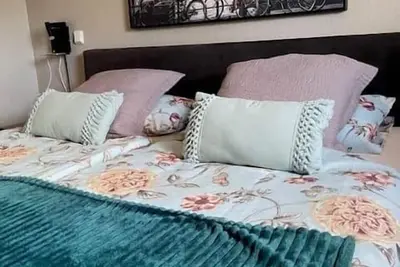 Image de Warehouse-Large oasis-central and yet quiet