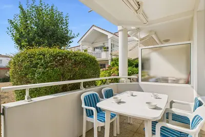 Image de 400m de la Grande plage, 2 adultes 2 enfants