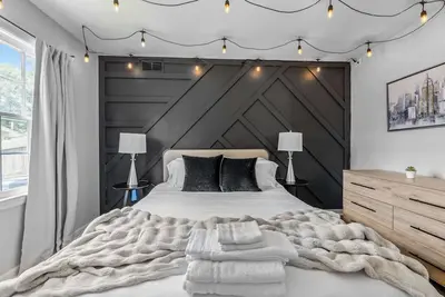 Image de 5br•Above Ground Pool•Grill•Foosball•Fire Pit