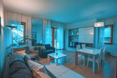 Como Lake Spacious Panoramic Apartment