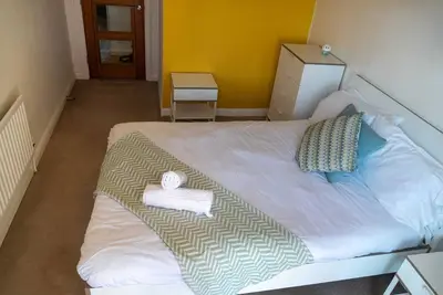 Image de Riverside Retreat - 2br Apt - free parking - City Centre