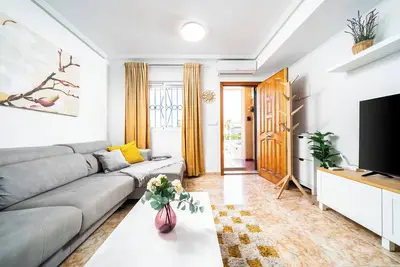 Image de Breezy Shores – Elegant Townhouse by the Beach