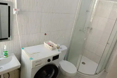 Image de Charming bungalow with Ac, flower garden in Dar es Salaam near beach resorts.