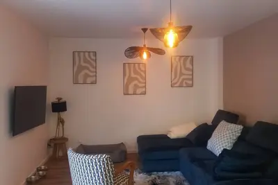 Image de apt 2 ou 4 personnes avec jacuzzi et jardin au coeur du village de Laruns