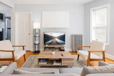 Image de Walkable 1br Near Loyola, Beach, Food & Transit