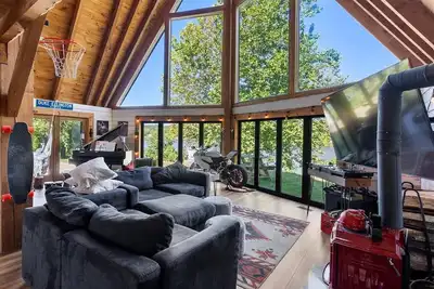 Image de Pet-Friendly Vacation Rental w/ Lake Access