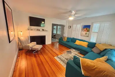 Image de Chic apartment in historic home in the heart of beautiful Bristol