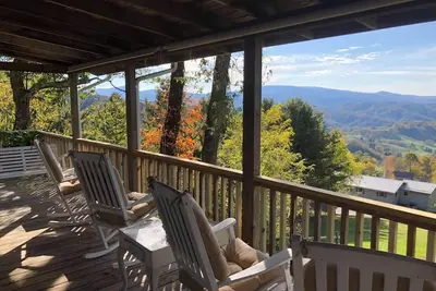 Image de Delightfully rustic 4-bedroom house in Vilas with stunning long-range views.