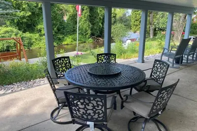 Image de Downtown Grayling Riverfront Retreat-Near Hanson Hills and Snowmobile Trailheads