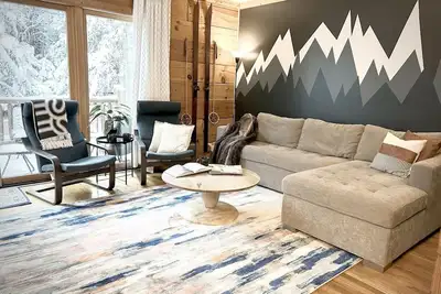 Image de Snowshoe Ski-In/Ski-Out - Easy Bike Park Access