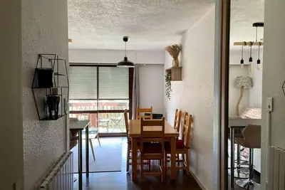 Image de 100m des commerces, 1er étage, balcon, parking, télévision, casier à ski, 34m², Valloire